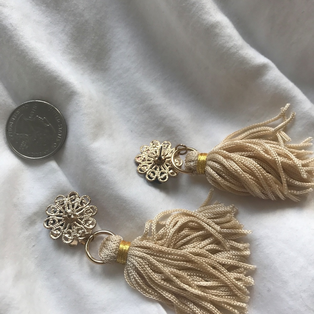 NWOT - Gold Tassel Earrings with Flowers - Picture 4 of 4